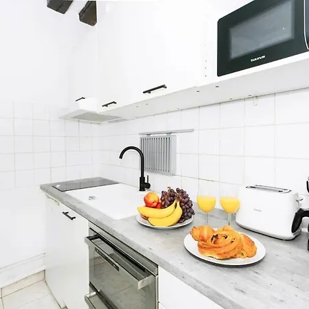 The Louvre & Rivoli - Cityapartmentstay Paříž